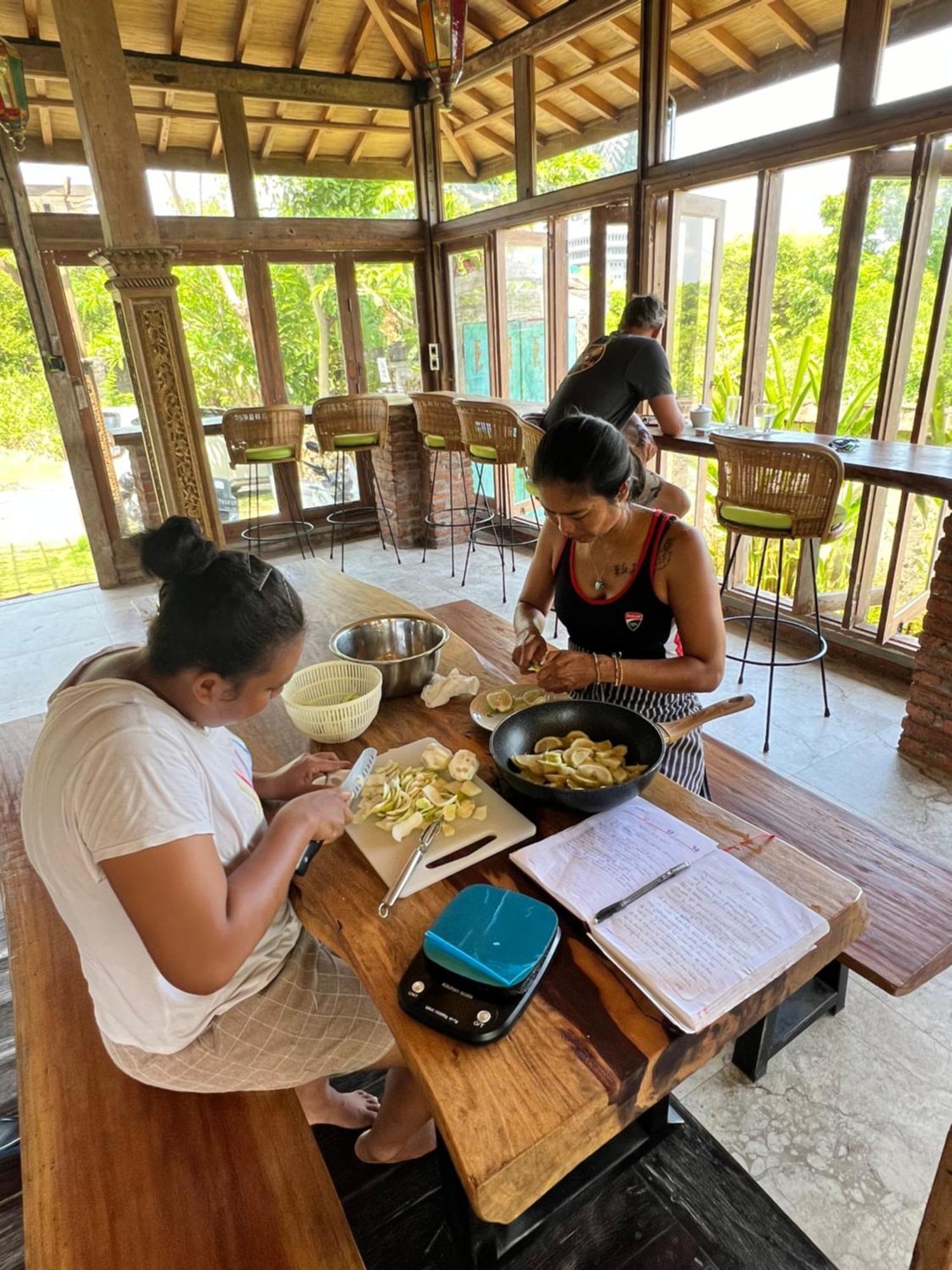 Pinokkio B&B Restaurant Ungasan Dış mekan fotoğraf